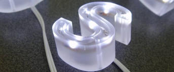 LED, LED Schrift, RGB Lichter, LED Technik, LED Komponenten, LED Kaufen, LED Wandstrahler, LED Trafos, LED Transformator, LED Strahler, LED Hallenleuchte, LED Einbauleuchte